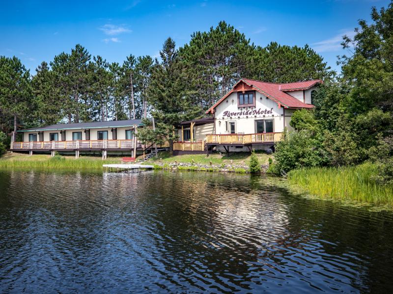 Riverside Motel