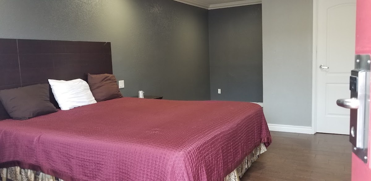 Lark Motel photo 3