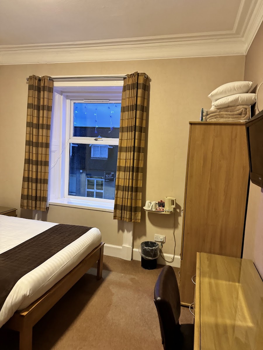 Commercial Hotel photo 2