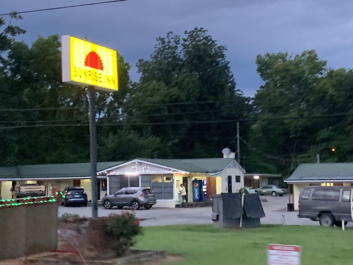 Sunrise Inn photo 2