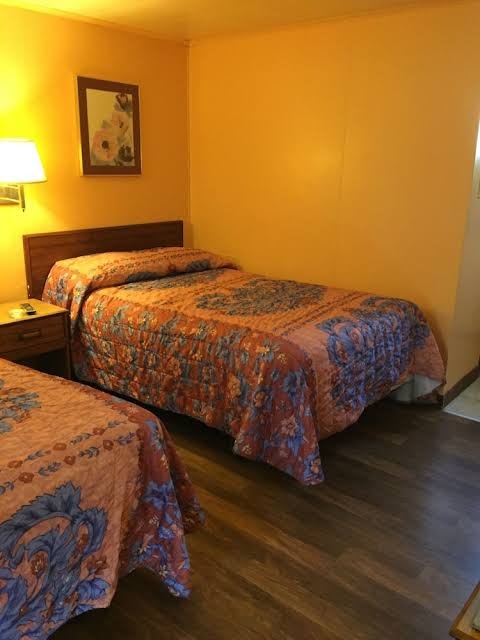 Royal Inn photo 3
