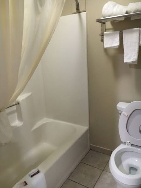 Regency Inn & Suites photo 3