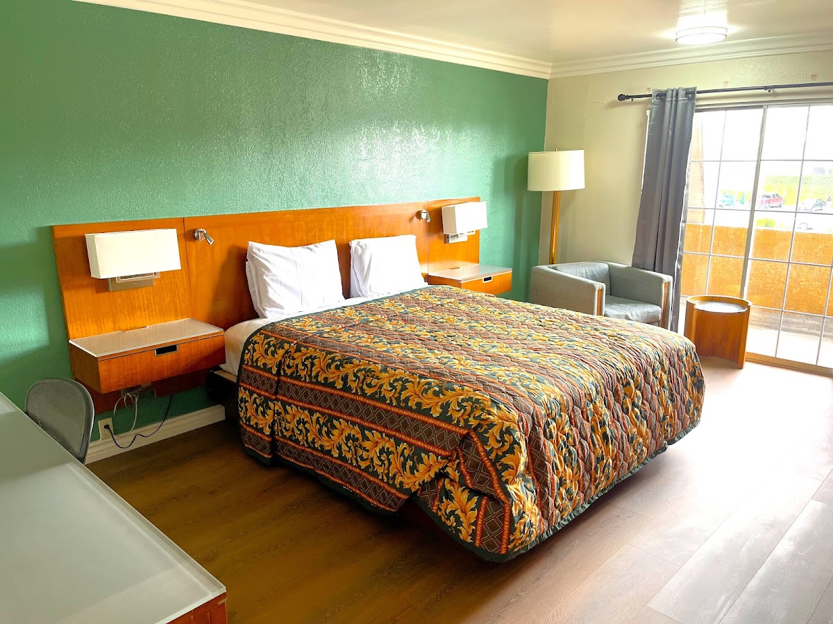 Relax Inn Motel