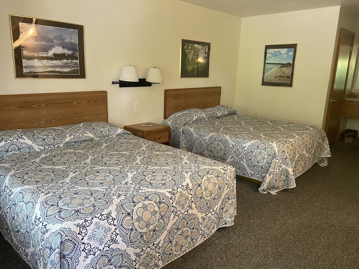 Parkside Inn photo 2