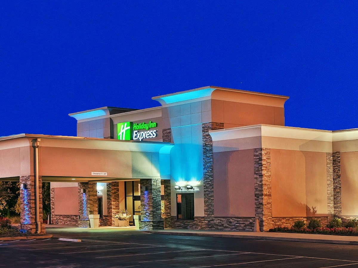 EXPRESS INN & SUITES