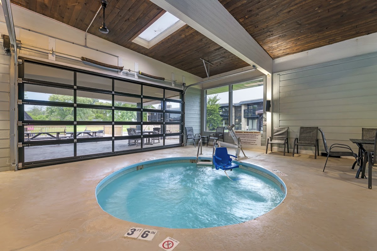 Fairway Inn & Suites photo 3