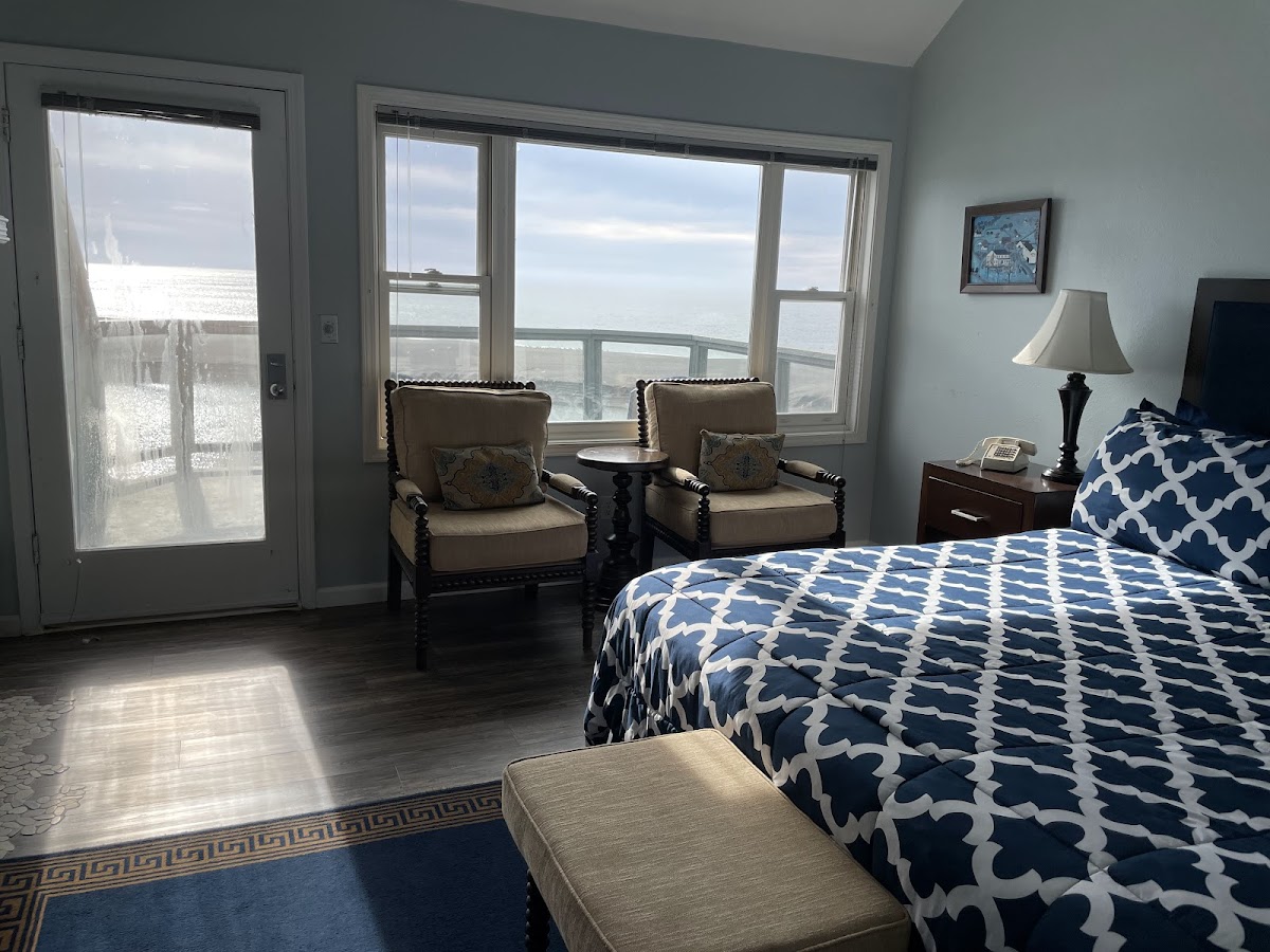 Hotel Breakers photo 2