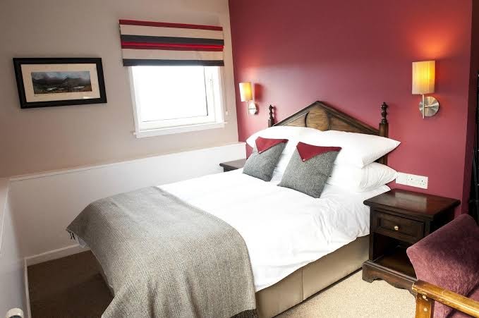 Crown Hotel photo 2