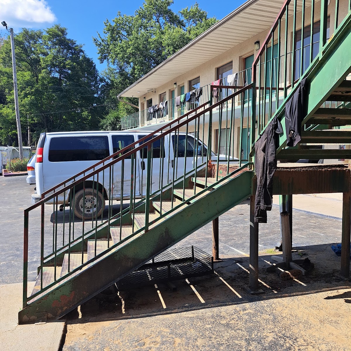 Economy Inn