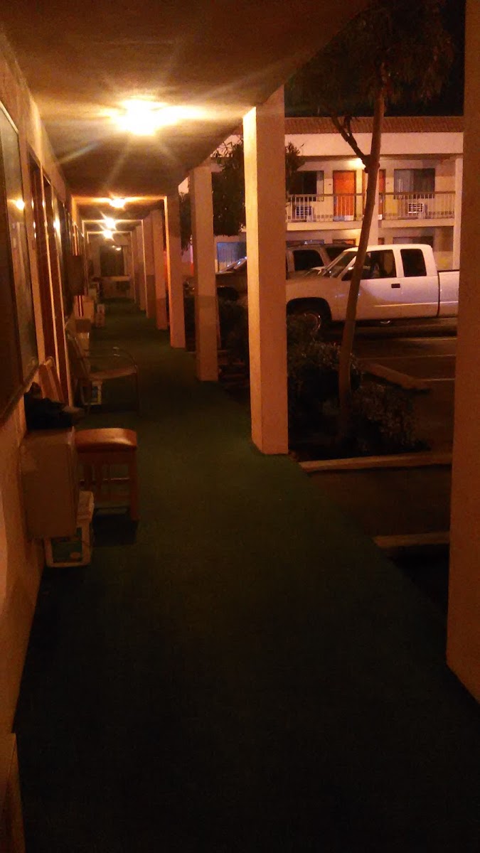 Valley Inn photo 3