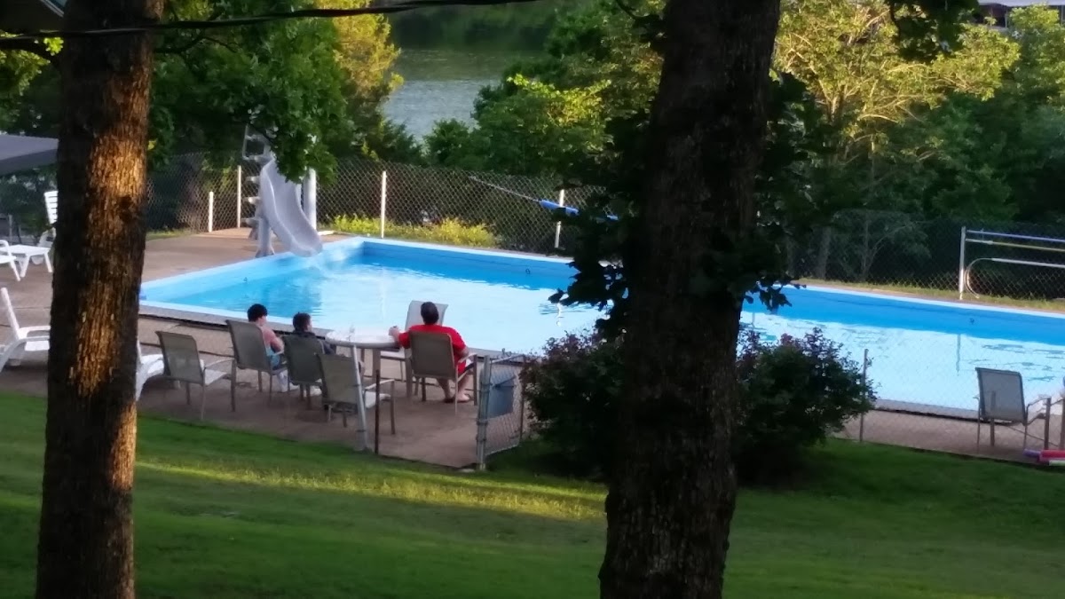Twin Oaks Resort photo 2