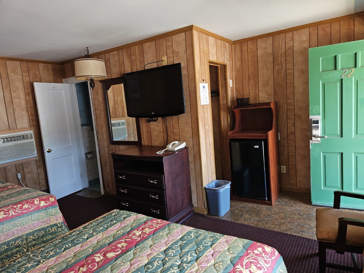 Budget Inn photo 2