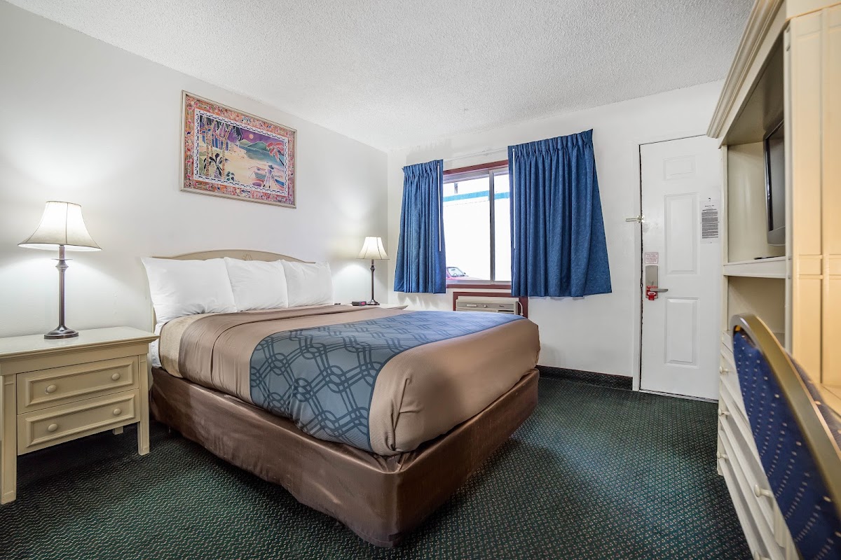 Econo Lodge photo 2
