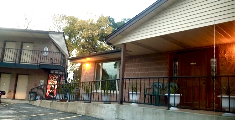 Travelers Motel