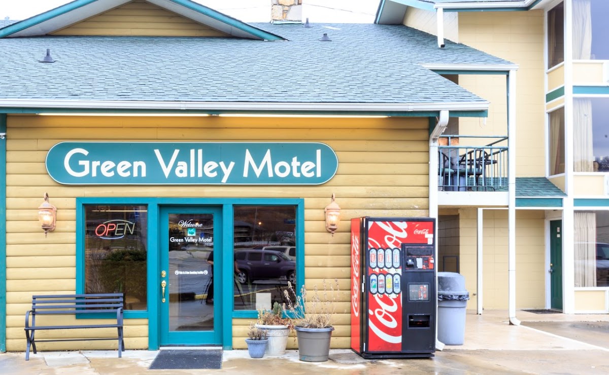 Green Valley Motel