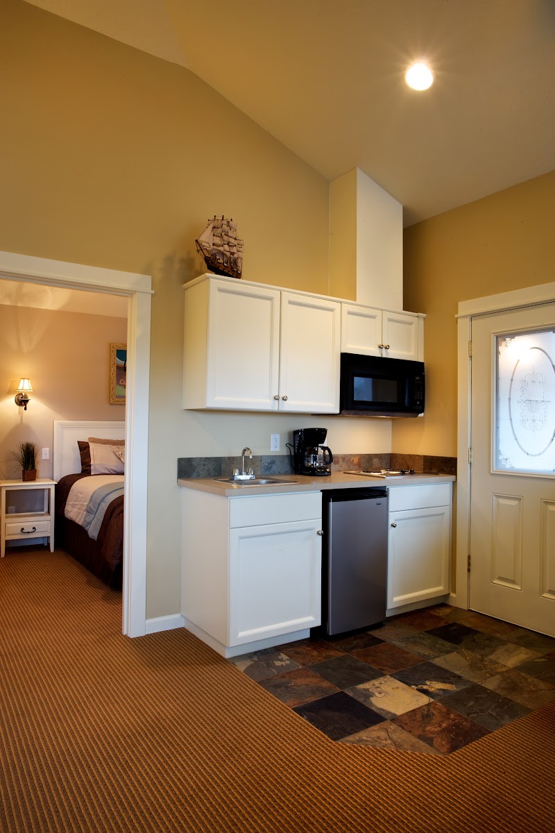 Lighthouse Inn photo 3