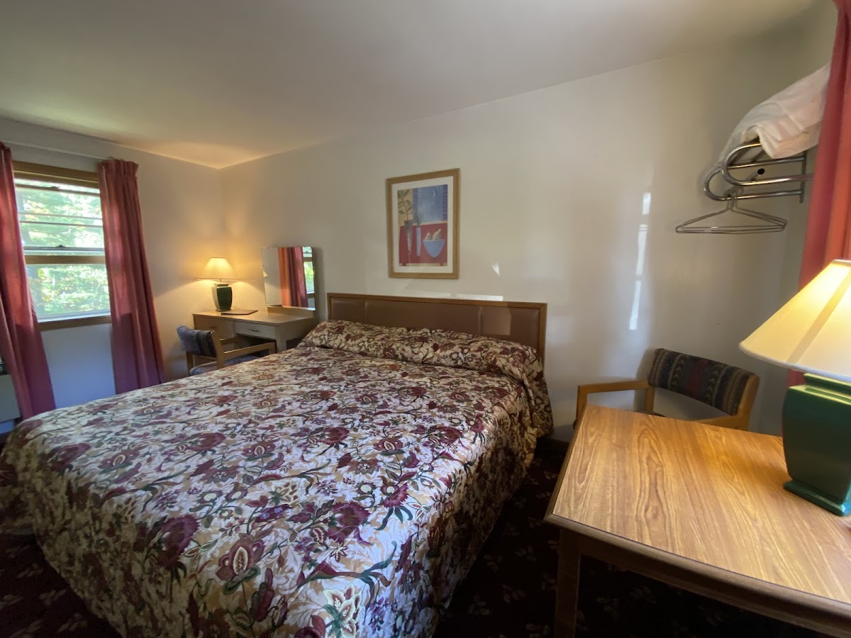 Lakeside Motel photo 2