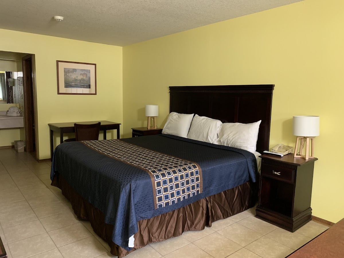 Riverwood Inn photo 2