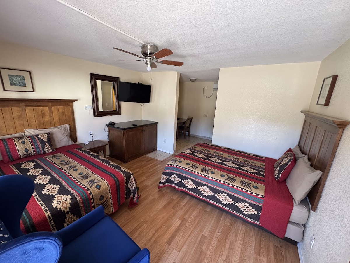 Apache Motel