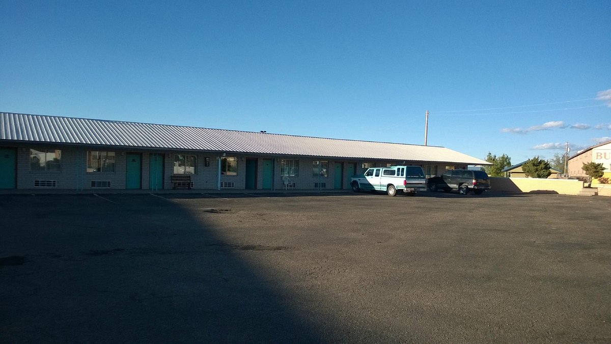 Town House Motel photo 2