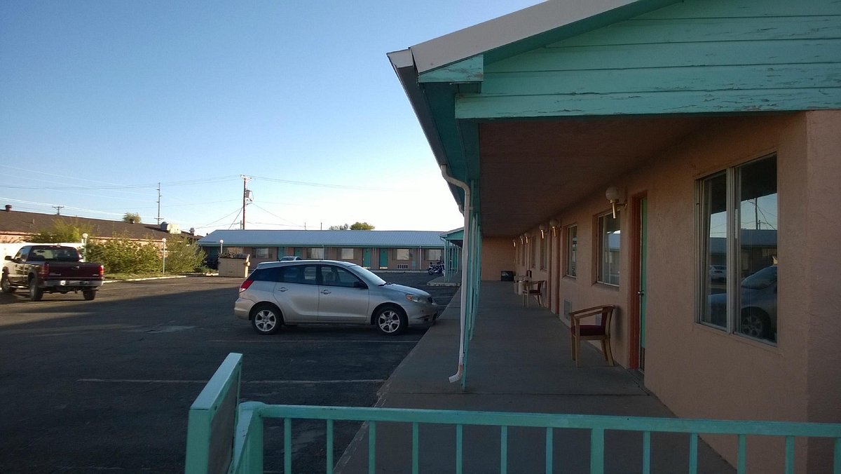 Town House Motel photo 3