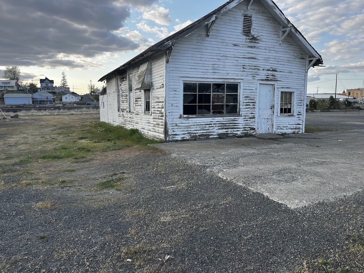 Empire Motel
