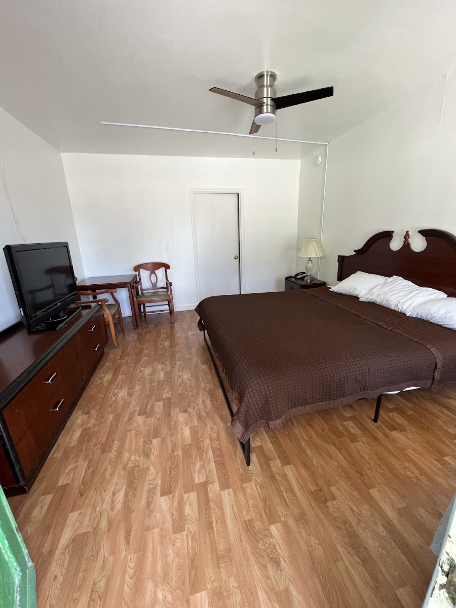 Budget Inn photo 2