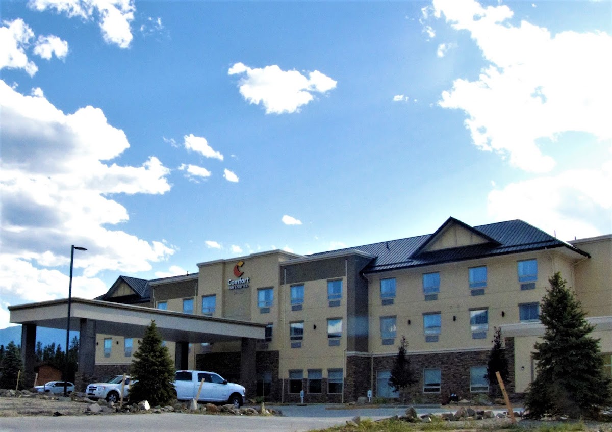 Comfort Inn & Suites photo 2