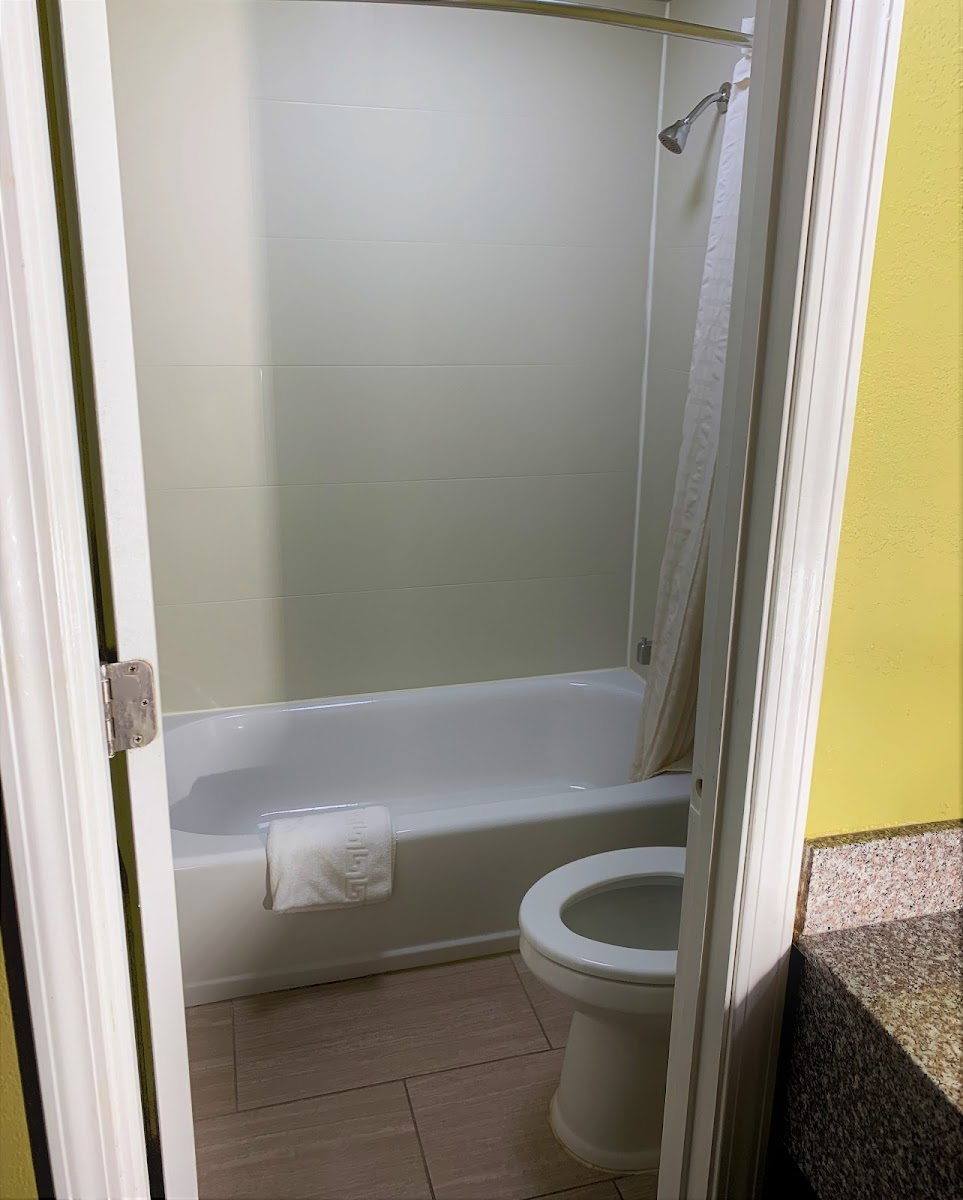 Executive inn photo 2