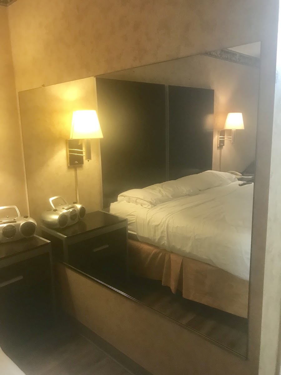 Garden Inn photo 2