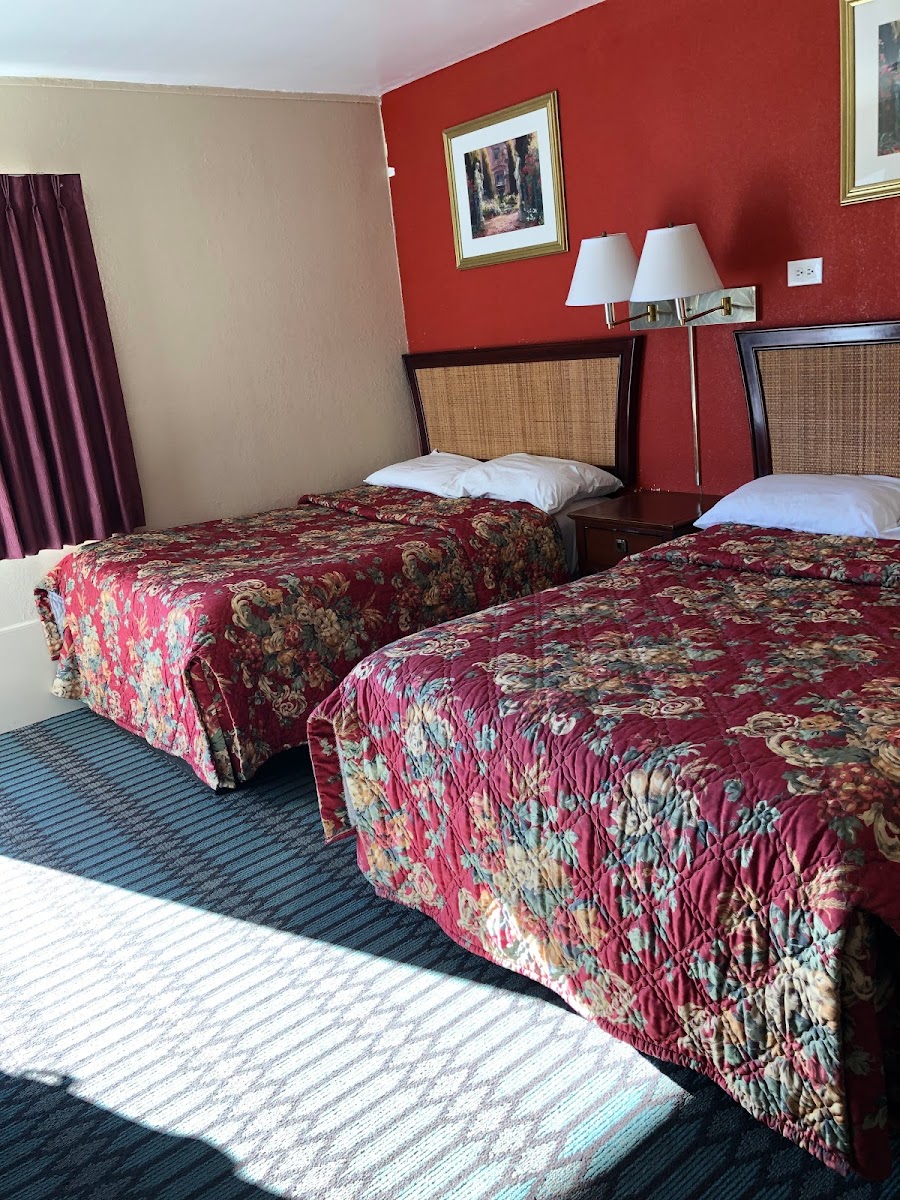 Town House Motel photo 2