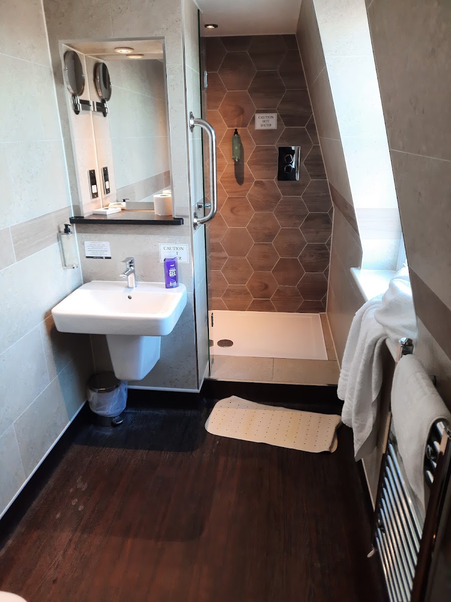 The Crown Hotel photo 3