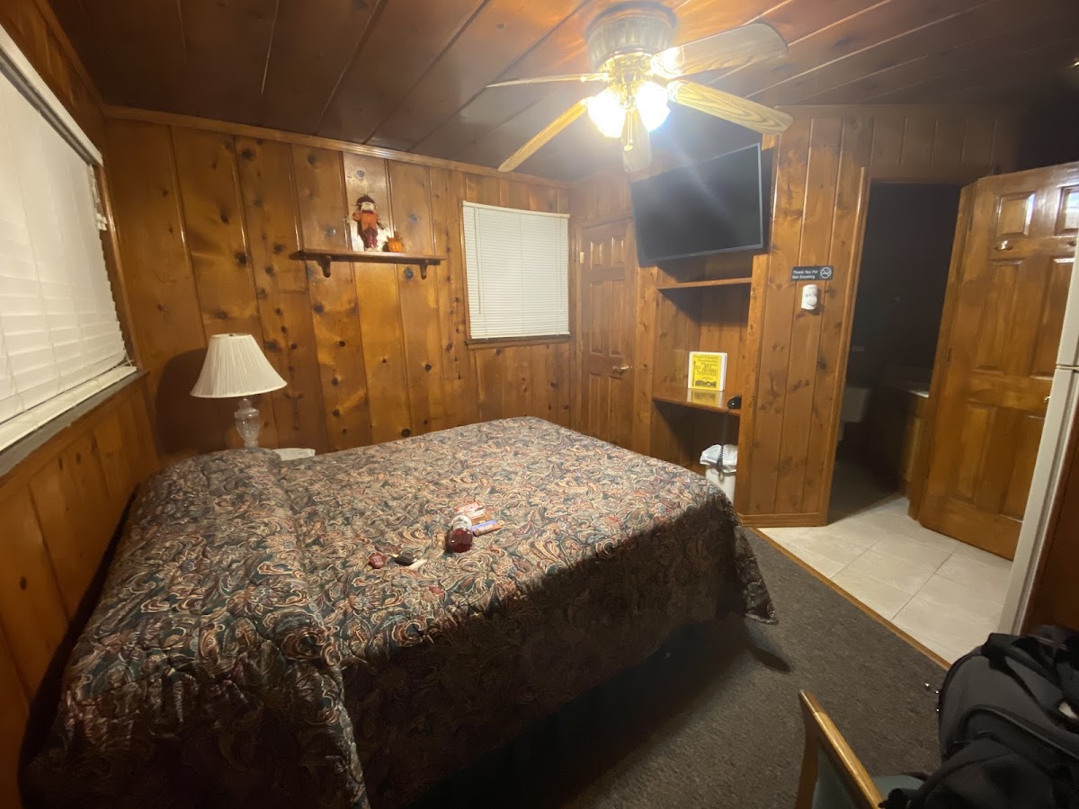 Covered Bridge Motel photo 2