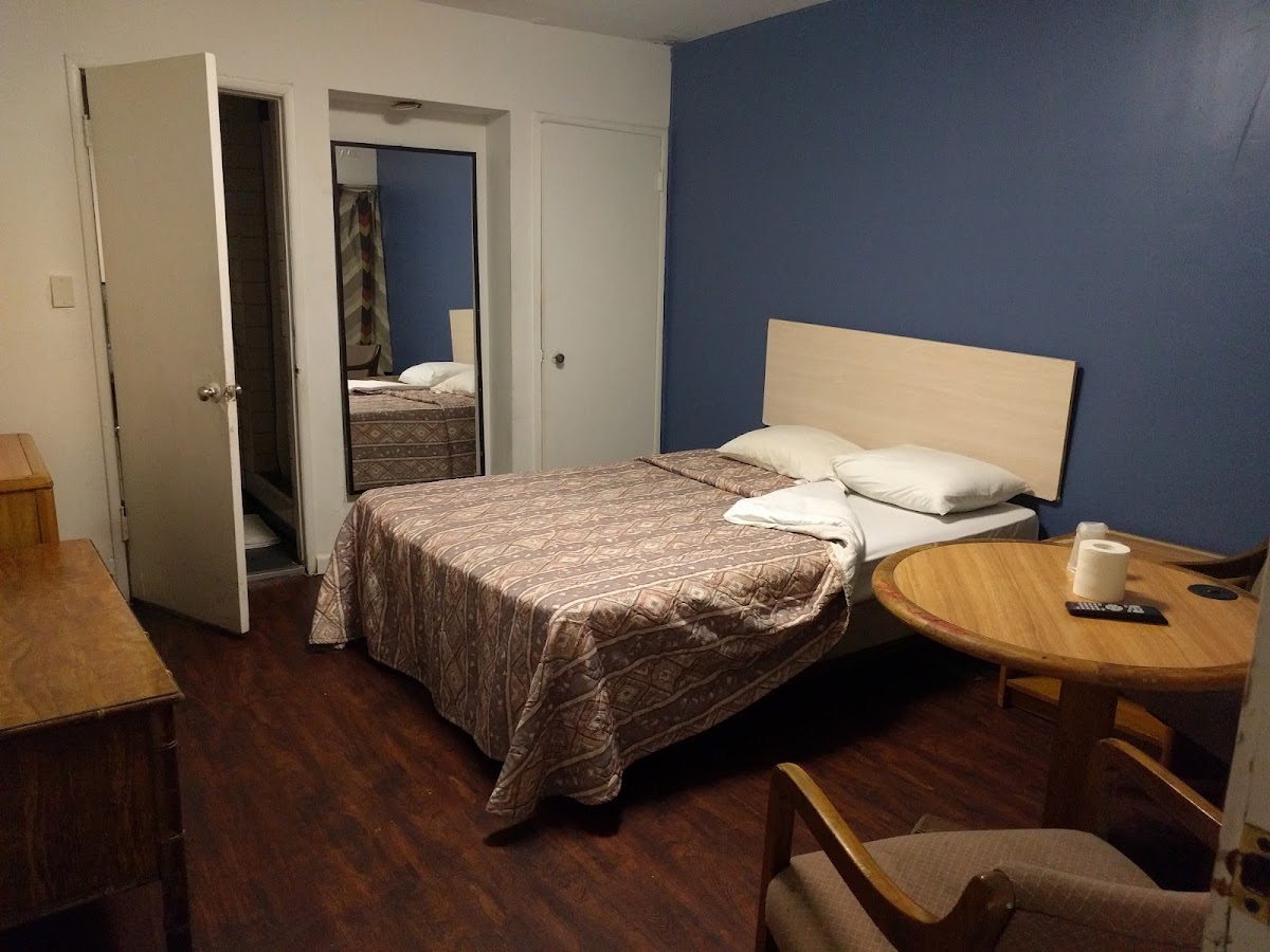 Silver Saddle Motel photo 2