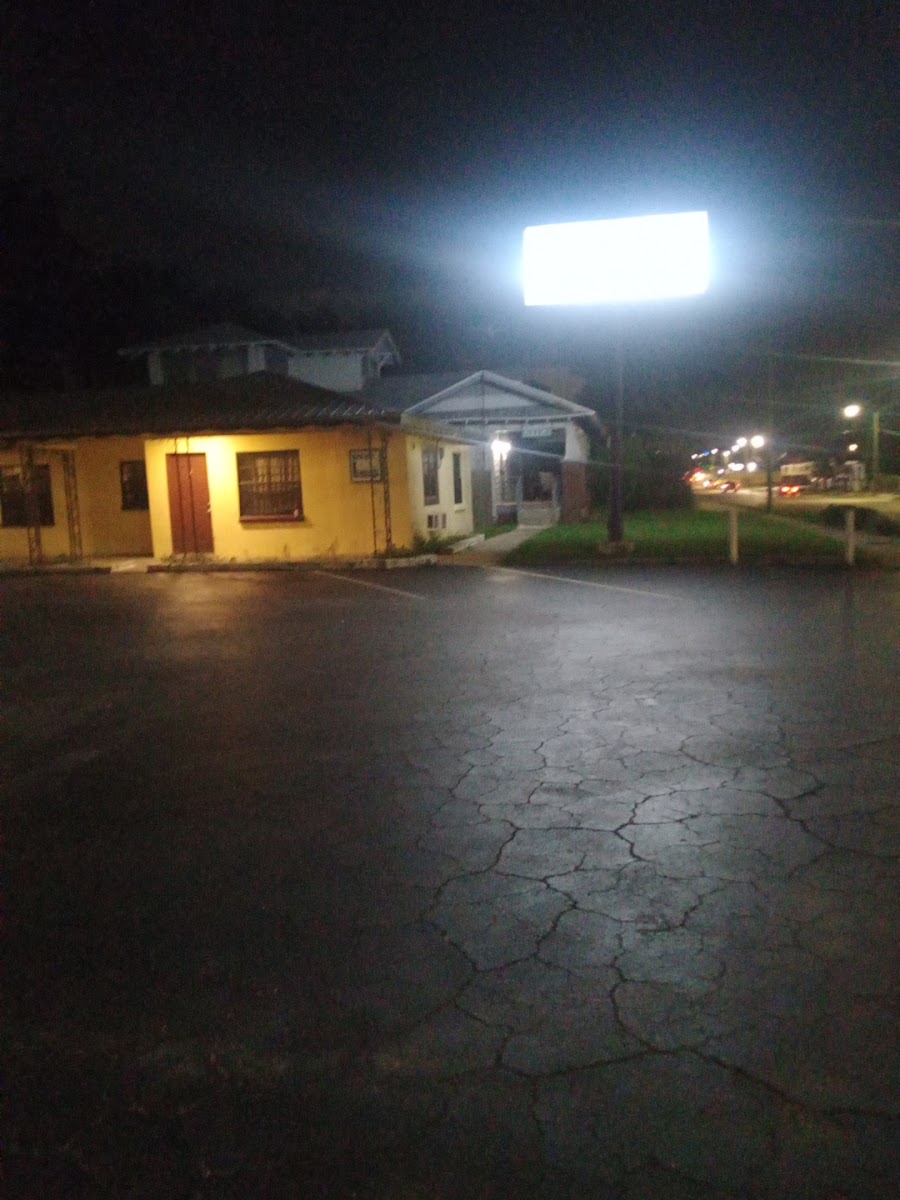 Swan Motel photo 2