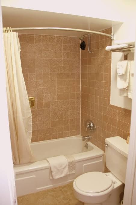 Executive Inn & Suites photo 3