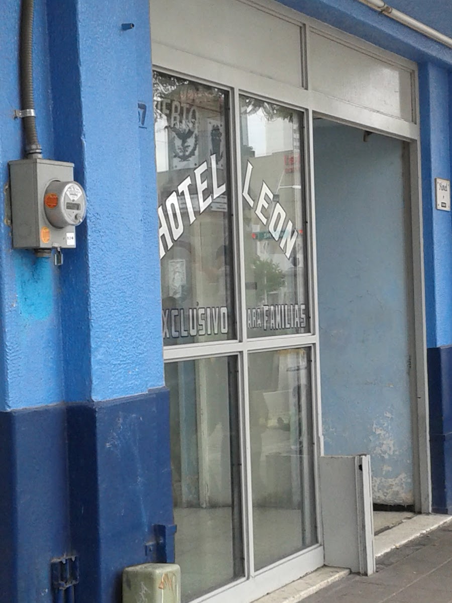 HOTEL LEON photo 2