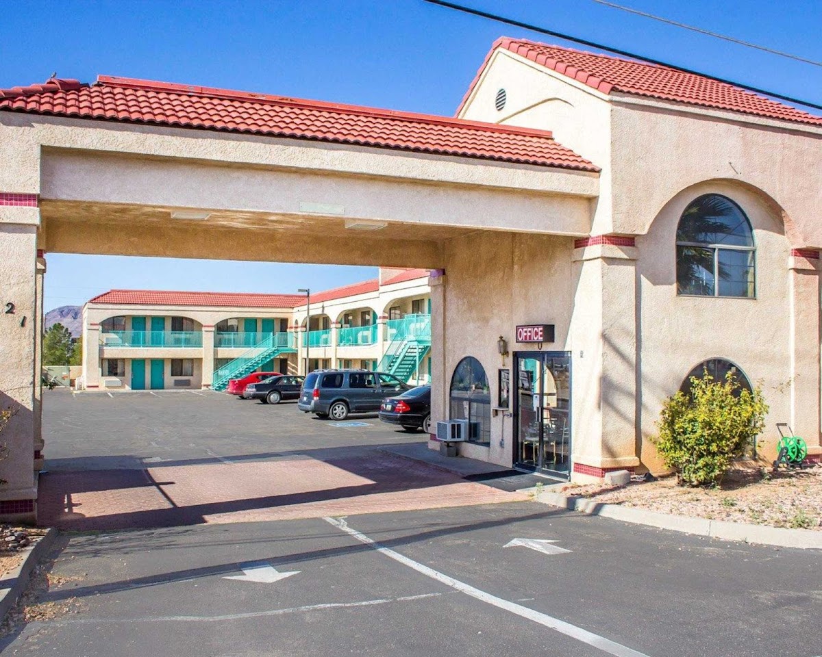 Econo Lodge photo 3