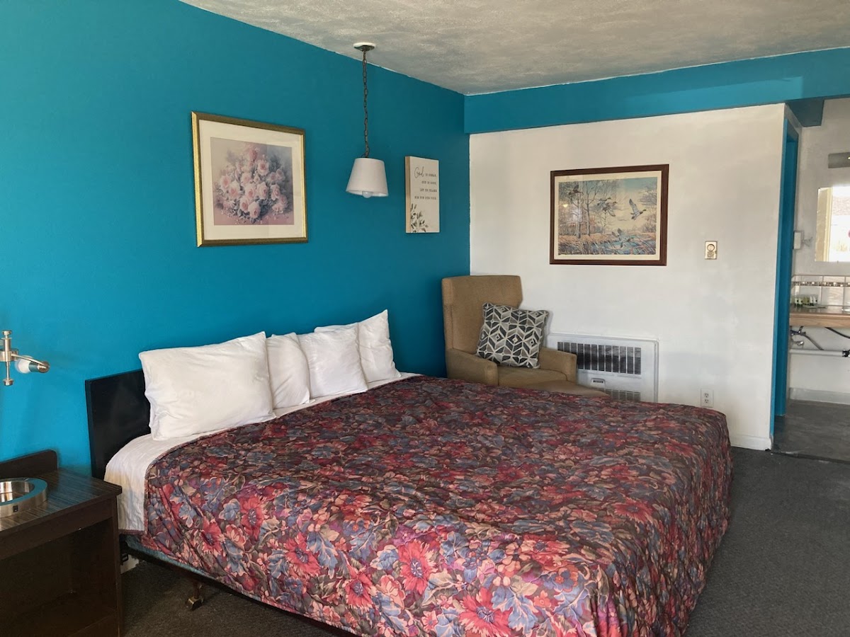 Capri Motel photo 2