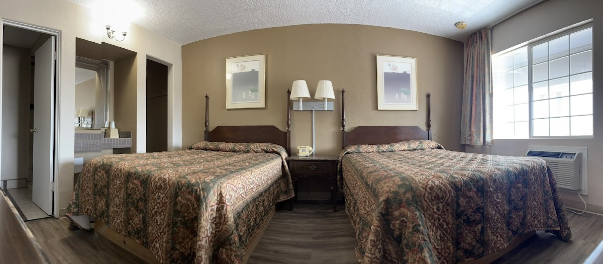 Budget Inn photo 2