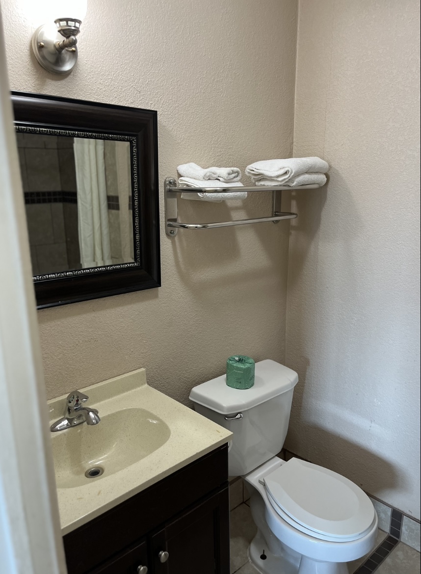 Budget Inn photo 3