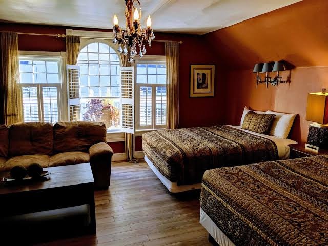 Chelsea Inn photo 2