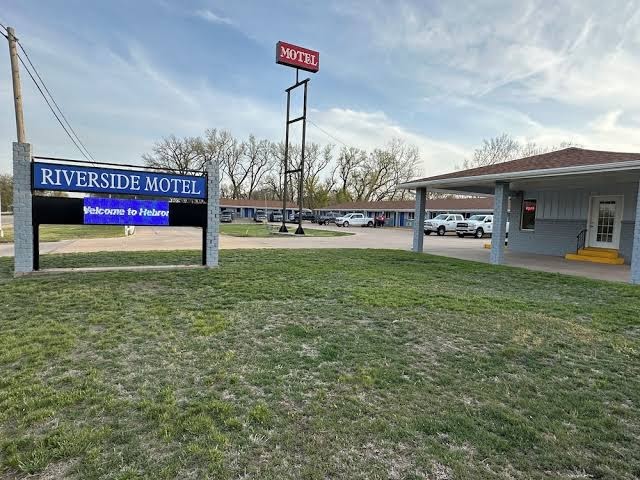Riverside Motel