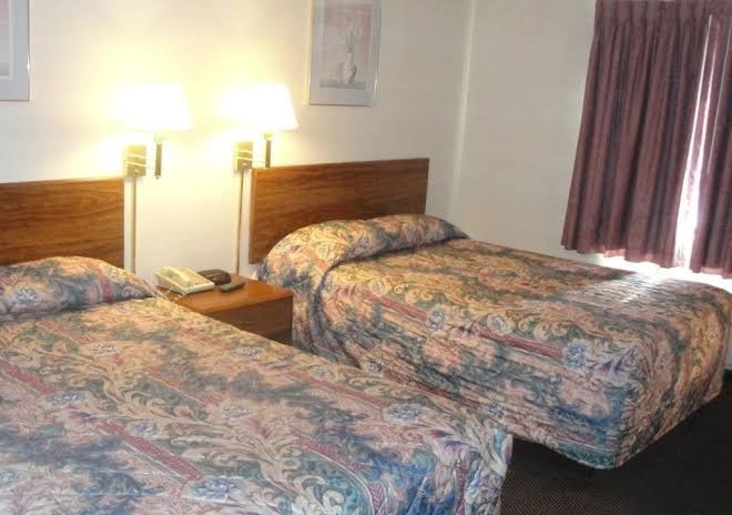 Budget Inn photo 2