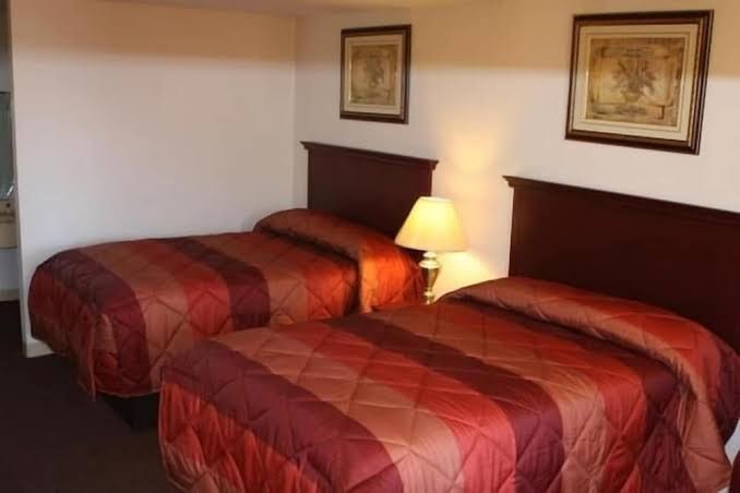 Executive Inn photo 2
