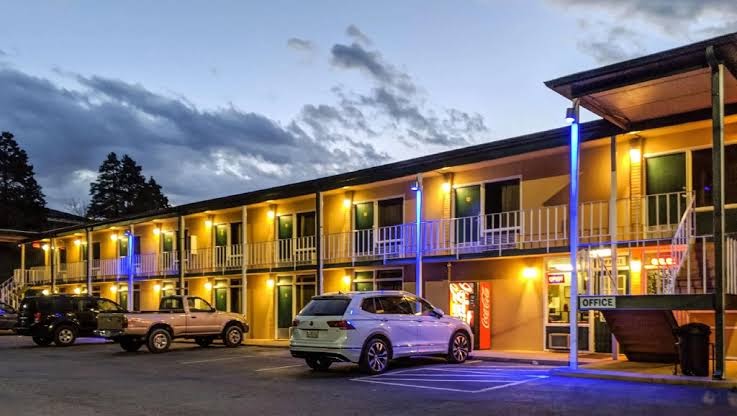 Budget Inn
