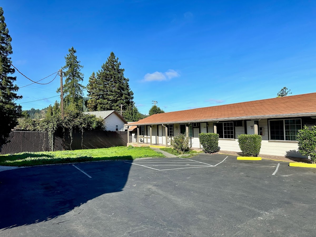 Lone Pine Motel