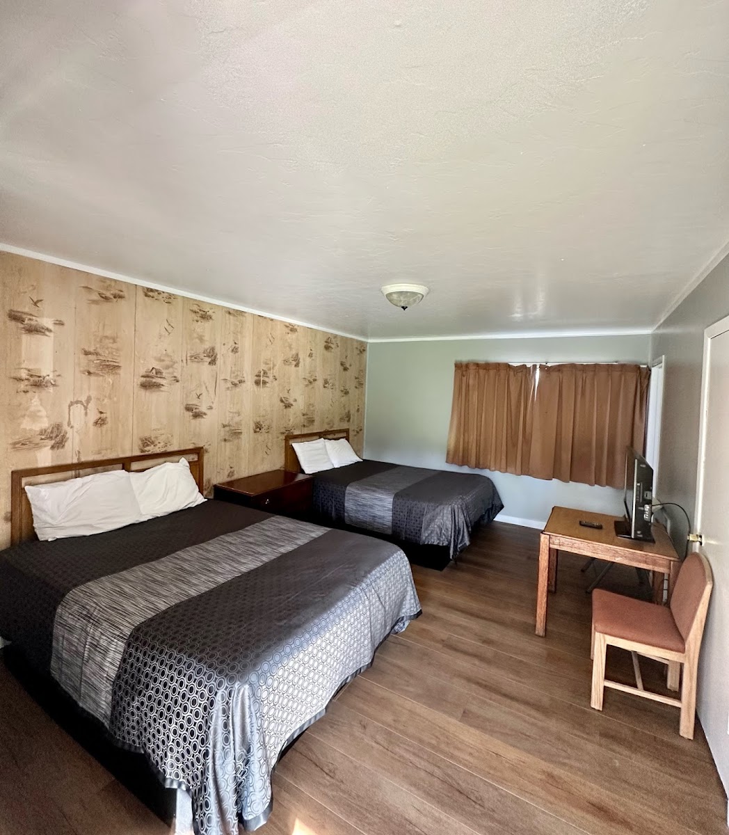 Lone Pine Motel photo 2