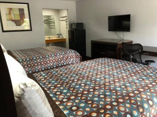 Budget Inn photo 3