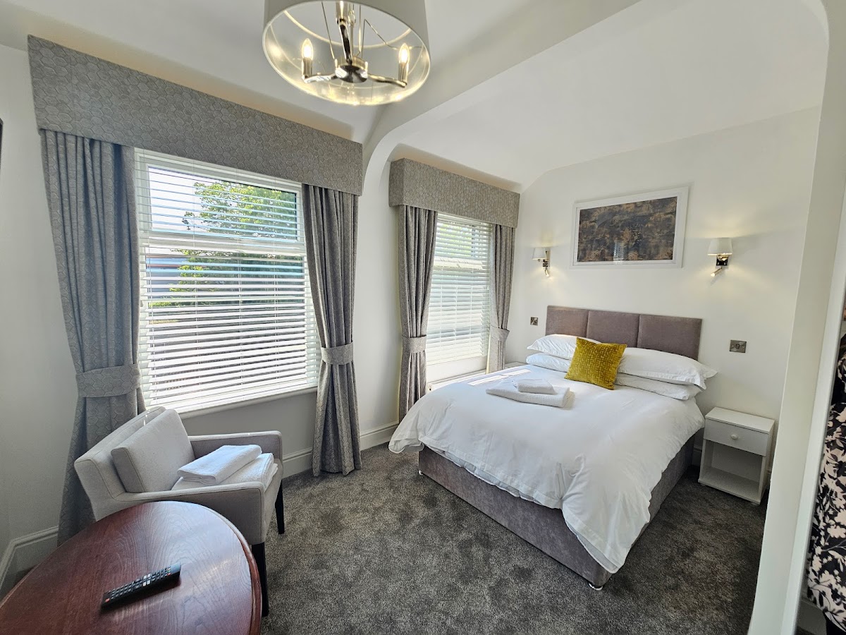Abbey Hotel photo 2